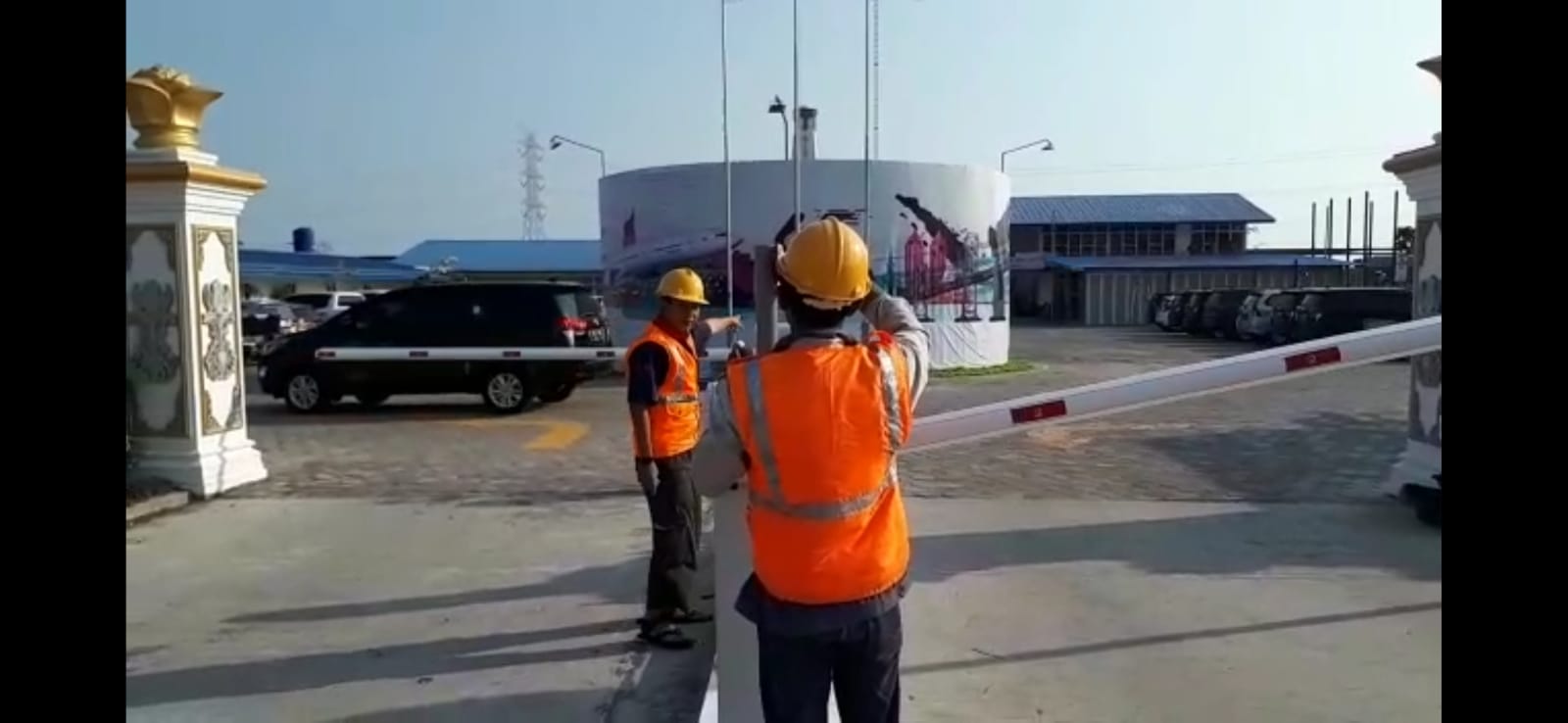 Pemasangan Palang Parkir otomatis Barrier Gare MX 50